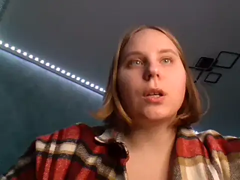 Thalia  Star online show from January 3, 2025, 3:01 pm