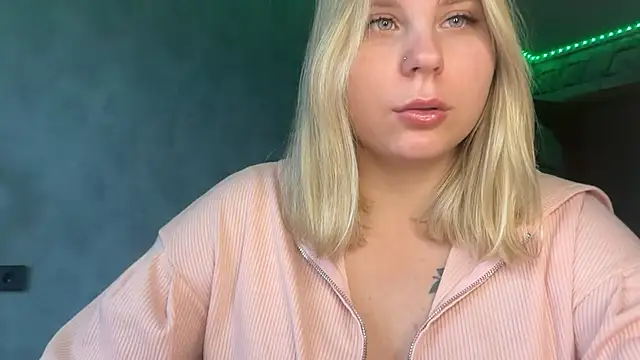 Thalia  Star online show from November 20, 2025, 12:16 pm