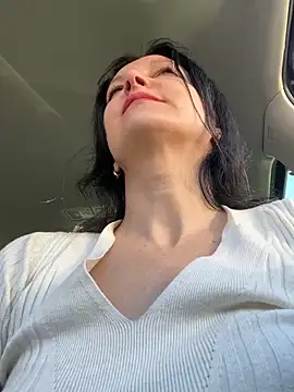-OLYA- online show from March 3, 2025, 7:21 am
