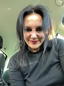 -OLYA- online show from March 4, 2025, 1:28 pm