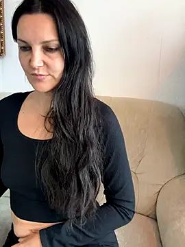 -OLYA- online show from November 22, 2025, 12:15 pm