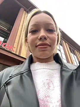 Snapshot of babydolll chatting on September 21, 2025, 10:39 am babydolll online show from September 21, 2025, 10:39 am