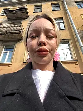 Snapshot of babydolll chatting on September 23, 2025, 10:40 am babydolll online show from September 23, 2025, 10:40 am