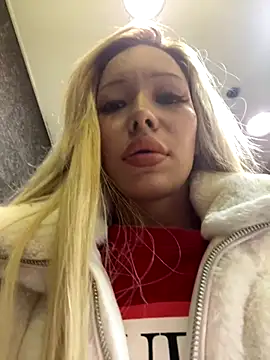 Snapshot of babydolll chatting on October 8, 2025, 12:14 pm babydolll online show from October 8, 2025, 12:14 pm