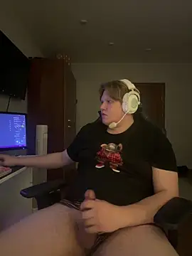 big boy163 online show from February 12, 2026, 6:03 pm