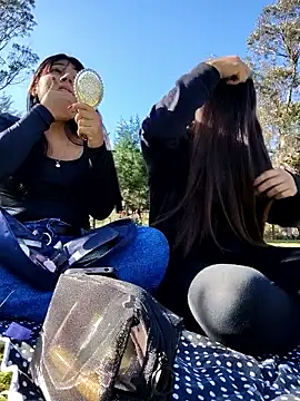 Caro kitty- online show from November 7, 2025, 1:00 pm