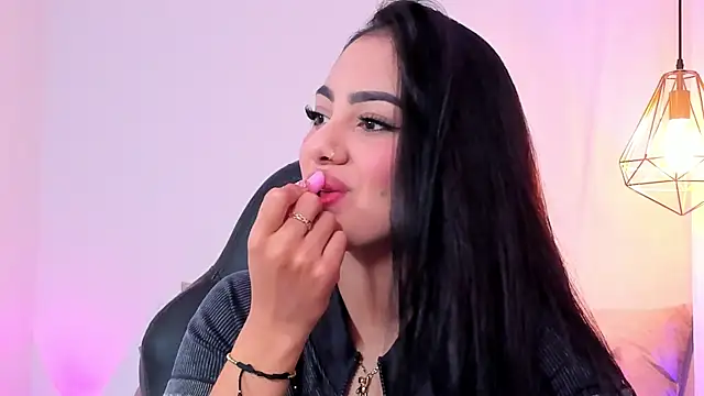 mallie quinn online show from December 20, 2024, 1:11 pm