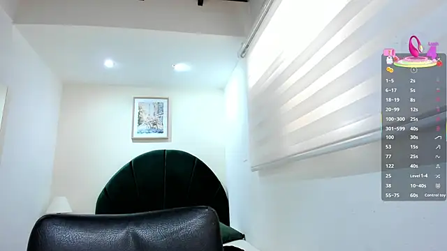 ebbafernandez  online show from April 23, 2026, 12:04 pm