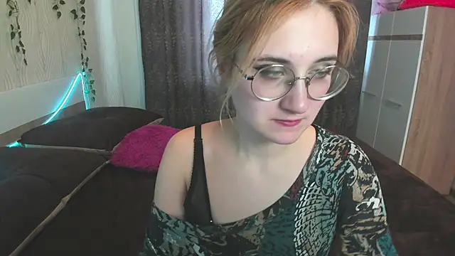 Miss Elsa  online show from January 15, 2025, 7:15 am
