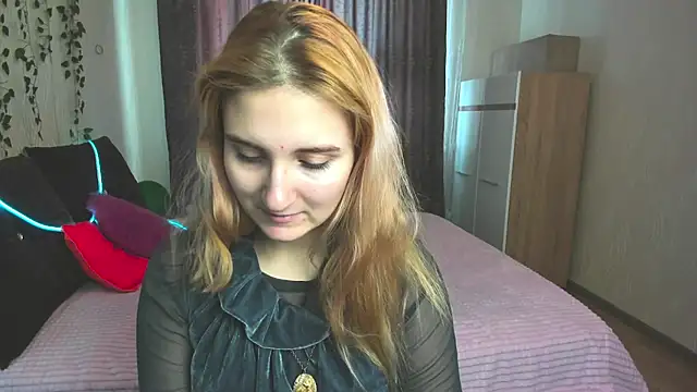 Miss Elsa  online show from February 22, 2025, 4:07 am