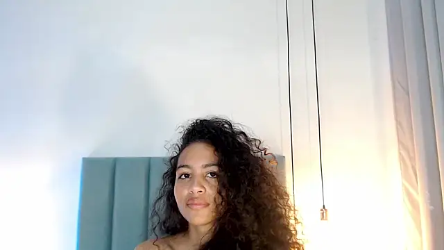 AntonellaHall  online show from January 10, 2025, 5:56 pm