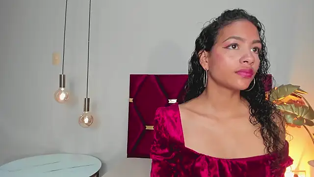AntonellaHall  online show from March 12, 2025, 12:04 pm