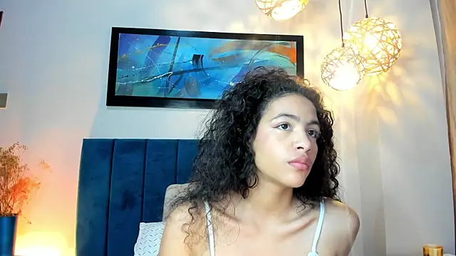 Snapshot of AntonellaHall_ chatting on October 18, 2025, 12:17 pm AntonellaHall online show from October 18, 2025, 12:17 pm