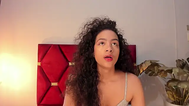 Snapshot of AntonellaHall_ chatting on October 21, 2025, 12:06 pm AntonellaHall online show from October 21, 2025, 12:06 pm