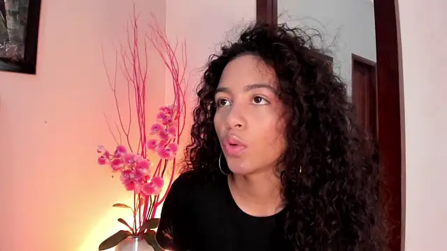 Snapshot of AntonellaHall_ chatting on April 2, 2026, 6:38 pm AntonellaHall online show from April 2, 2026, 6:38 pm