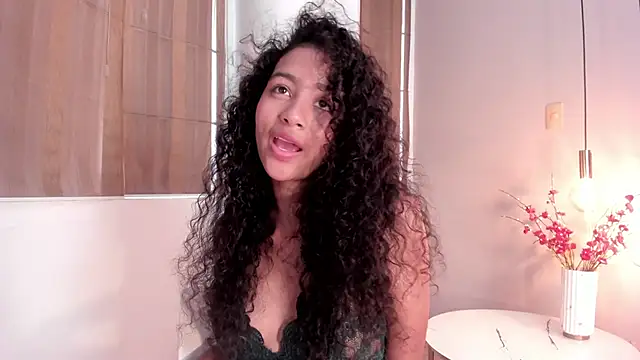 Snapshot of AntonellaHall_ chatting on April 7, 2026, 6:52 pm AntonellaHall online show from April 7, 2026, 6:52 pm