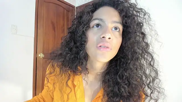 Snapshot of AntonellaHall_ chatting on April 21, 2026, 6:34 pm AntonellaHall online show from April 21, 2026, 6:34 pm