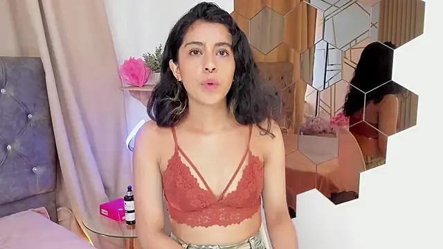 Snapshot of Alyssa_jones chatting on February 20, 2026, 2:28 pm Alyssa jones online show from February 20, 2026, 2:28 pm