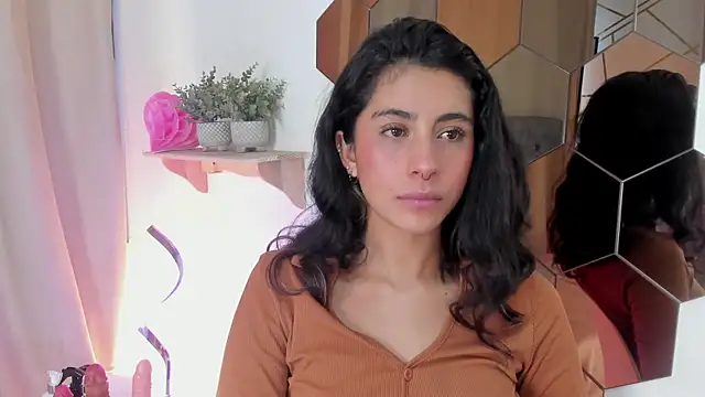 Snapshot of Alyssa_jones chatting on February 24, 2026, 2:15 pm Alyssa jones online show from February 24, 2026, 2:15 pm