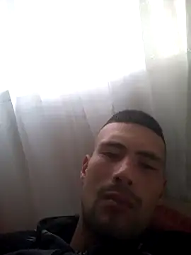 andres599 online show from December 26, 2024, 2:48 pm