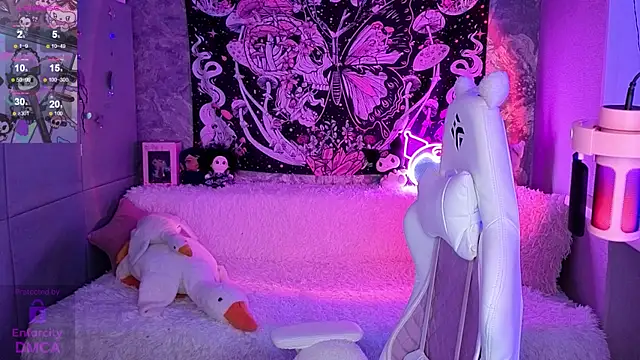 ClaireFaers  online show from November 16, 2025, 6:13 pm