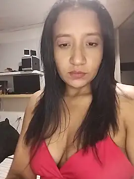 Snapshot of cami_victoria chatting on June 3, 2026, 7:19 pm cami victoria online show from June 3, 2026, 7:19 pm