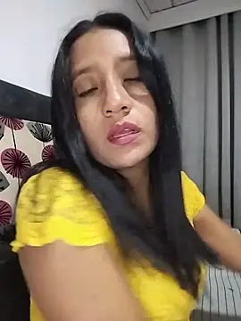 Snapshot of cami_victoria chatting on June 9, 2026, 7:03 pm cami victoria online show from June 9, 2026, 7:03 pm