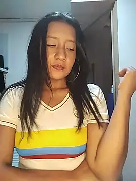 Snapshot of cami_victoria chatting on June 17, 2026, 6:53 pm cami victoria online show from June 17, 2026, 6:53 pm