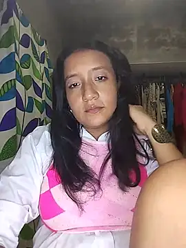 Snapshot of cami_victoria chatting on June 25, 2026, 7:18 pm cami victoria online show from June 25, 2026, 7:18 pm