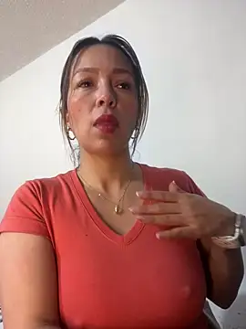 WilliamsKaily  online show from January 3, 2025, 12:30 pm