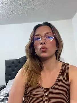 WilliamsKaily  online show from January 13, 2025, 1:39 pm