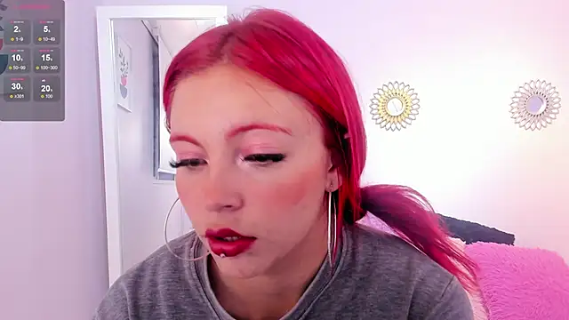 cloee love online show from February 21, 2025, 1:55 pm