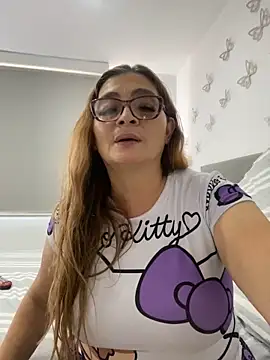 AntonellaAlondra4 online show from December 9, 2024, 3:00 pm