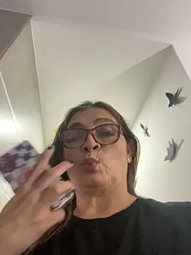 AntonellaAlondra4 online show from December 10, 2024, 2:59 am