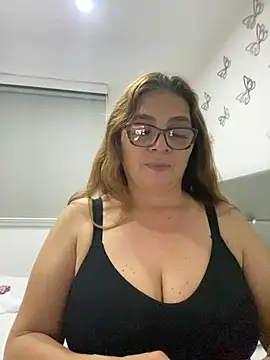 AntonellaAlondra4 online show from December 19, 2024, 5:29 am