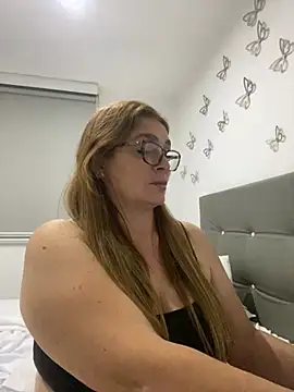 AntonellaAlondra4 online show from December 23, 2024, 7:28 am