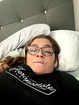 Snapshot of AntonellaAlondra4 chatting on September 16, 2025, 4:08 pm AntonellaAlondra4 online show from September 16, 2025, 4:08 pm