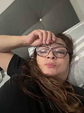 Snapshot of AntonellaAlondra4 chatting on October 5, 2025, 3:05 am AntonellaAlondra4 online show from October 5, 2025, 3:05 am