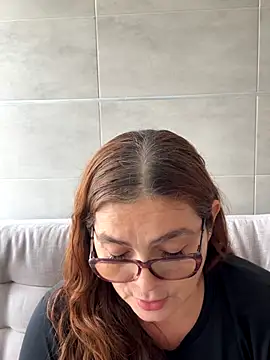 Snapshot of AntonellaAlondra4 chatting on October 14, 2025, 4:08 pm AntonellaAlondra4 online show from October 14, 2025, 4:08 pm