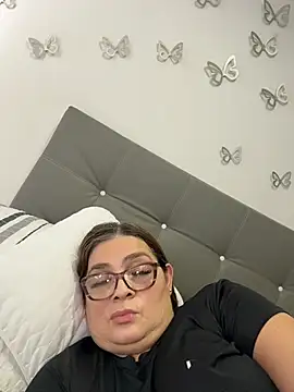 AntonellaAlondra4 online show from April 30, 2026, 2:56 pm