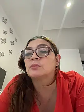 AntonellaAlondra4 online show from May 3, 2026, 9:21 pm