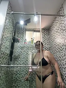 AntonellaAlondra4 online show from June 10, 2026, 4:06 pm