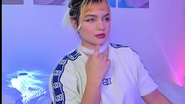 Pretty  zoe online show from March 19, 2025, 8:54 pm