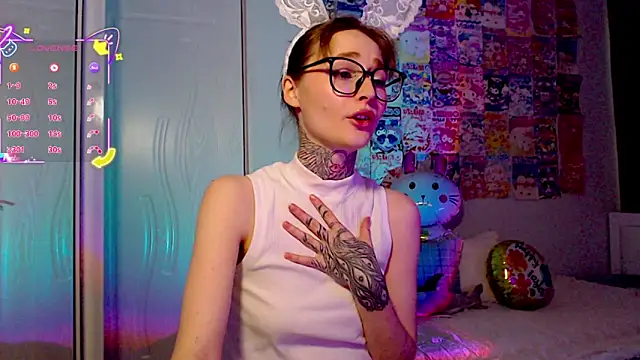 Milky way UwU online show from April 3, 2026, 4:21 am