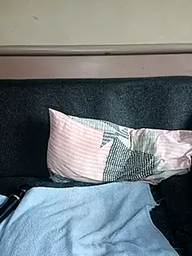 Snapshot of slimcate91 chatting on February 14, 2025, 1:18 pm slimcate91 online show from February 14, 2025, 1:18 pm