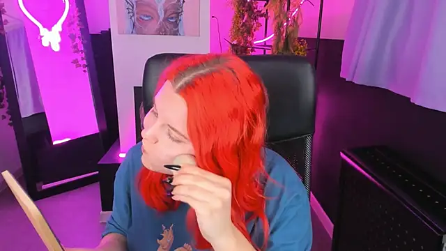 NielletaBlossom online show from December 13, 2024, 5:16 am