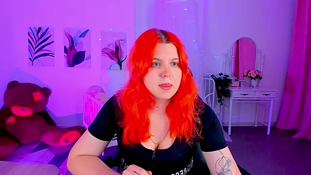 NielletaBlossom online show from December 21, 2024, 4:36 pm