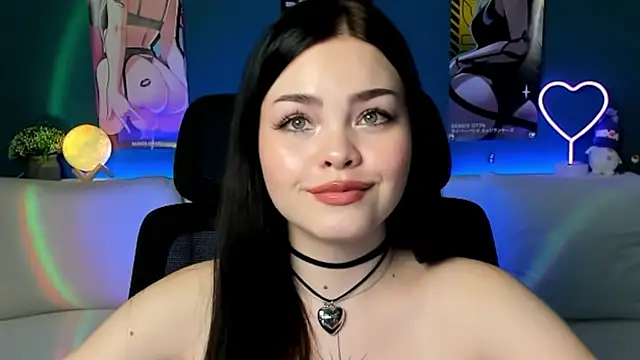 Snapshot of AkiraKatsu chatting on December 14, 2024, 5:03 pm AkiraKatsu online show from December 14, 2024, 5:03 pm