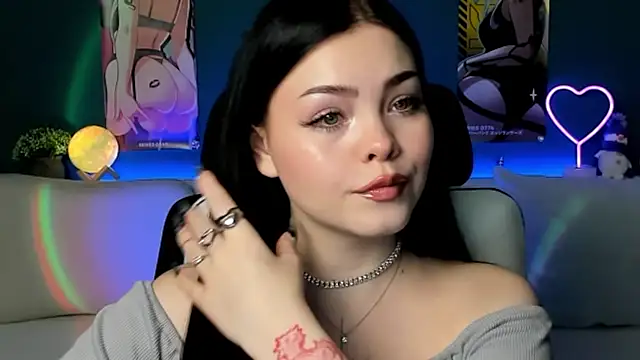 Snapshot of AkiraKatsu chatting on December 16, 2024, 9:03 am AkiraKatsu online show from December 16, 2024, 9:03 am