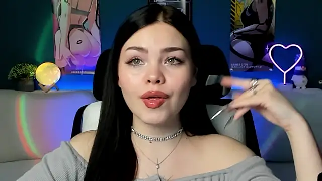 Snapshot of AkiraKatsu chatting on December 16, 2024, 6:38 pm AkiraKatsu online show from December 16, 2024, 6:38 pm